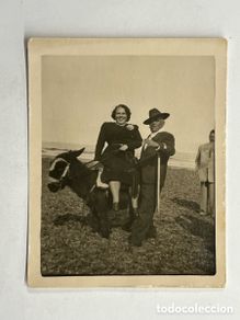 Fotografía antigua: LAS ARENAS Valencia. MINUTEROS, en la Playa.. La Señora del burrito muerta de risa.. (h.1945?)